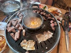 -江南猪肉商会无限续吃(弘大店)