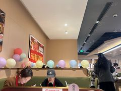 -海底捞火锅(新松江路生日主题店)