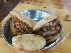 烧饼夹肘子肉-昌顺马记小吃店(昌盛园店)