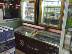 -全家便利店(长江西路店)