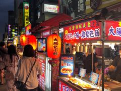 -六合夜市