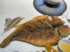 -赶海部落海鲜城(海阳路店)