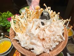 -三出山火锅(南京万象天地店)