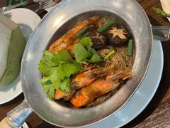 -Chom Cafe and Restaurant