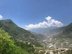 -萝卜寨羌文化生态旅游区