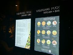 -WOLFGANG PUCK KITCHEN & BAR(迪士尼小镇店)