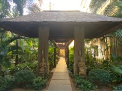 -三亚湾海居铂尔曼度假酒店