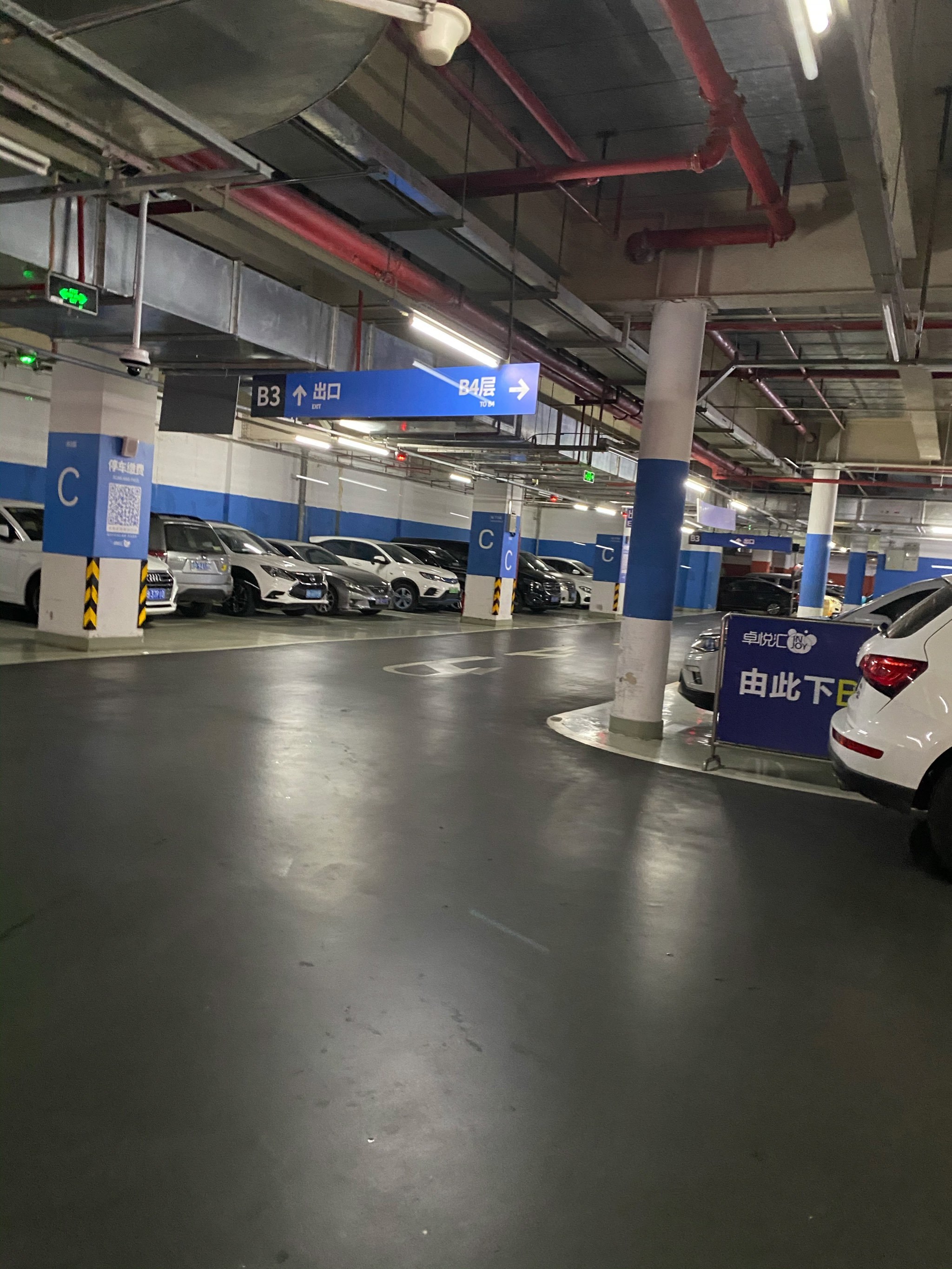 卓悦汇-地下停车场¥25/人11福田区梅林