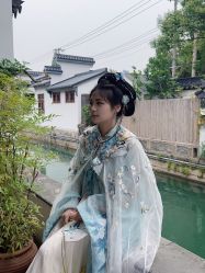 -一揽芳华汉服旗袍体验馆(拙政园店)