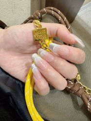 -蜜丝卡伦美甲美睫半永久