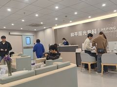 -上海大学附属上海和平眼科医院
