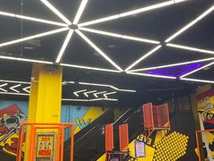 -爱蹦iBOON蹦床运动馆(江汉店)