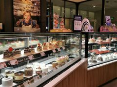 面包甜点陈列柜-巴黎贝甜(龙之梦购物中心虹口店)