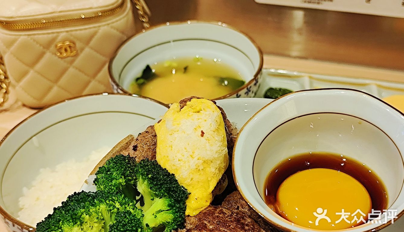 肉米堡🍔你还有多少惊喜是我不知道的
