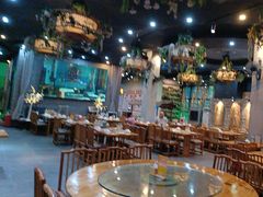 -花溪雨·森林餐厅(石基店)