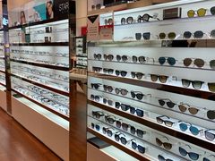-LensCrafters亮视点·OAKLEY精选(静安嘉里中心店)