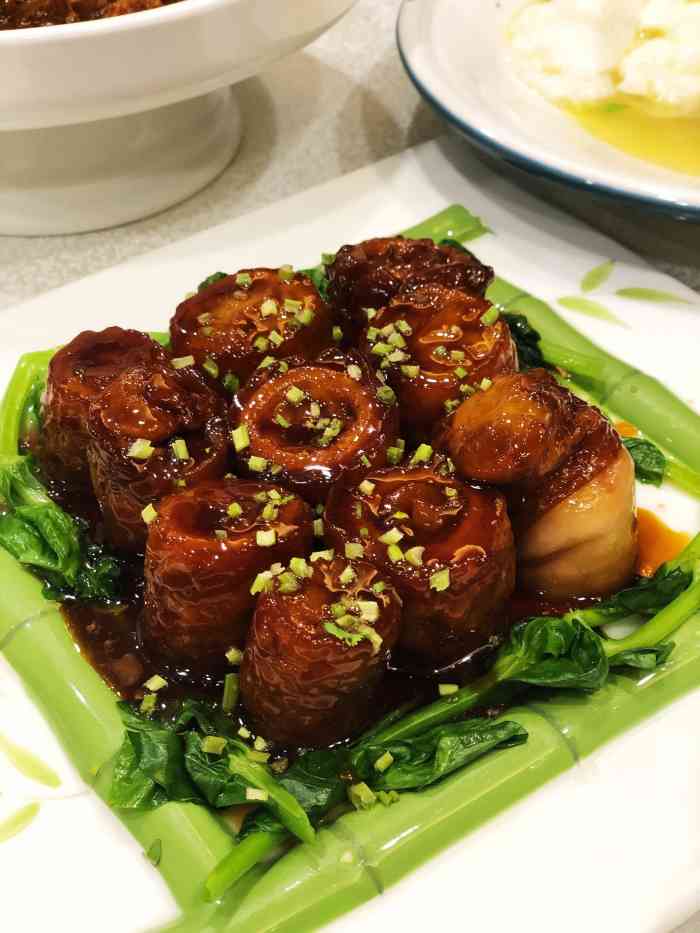 东兴楼饭庄(广安门店)-"服务不好,菜品一般,吃个饭跟洗澡一样也不.