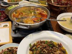 -老滇山寨•云南特色菜•地方菜•民族风情歌舞表演(金碧店)