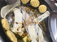 粘卷子-屯老二农家铁锅炖·行业领军者(梅江店)
