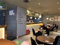 -POKEE VIA&Brunch·维娅(重庆来福士店)
