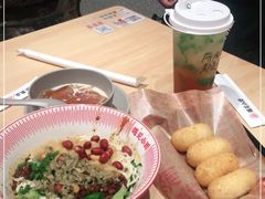 -遇见小面(东方宝泰店)