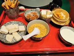 -九十九顶毡房(阜石路店)