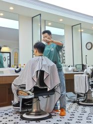 -理昂男士理发店 Barber shop