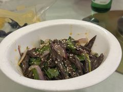 -郑猛记石岐鸽主题餐厅(长江店)