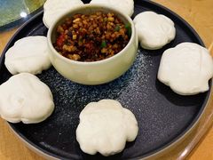 -香巴拉云南餐厅(华莱坞店)