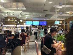 大堂-奈雪的茶(湖滨银泰in77C区PRO店)