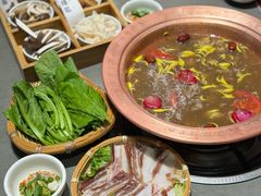 -阿婆情腊排骨火锅·野生菌季(古城旗舰店)