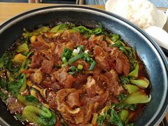 香辣牛腩煲-半亩园(奥特莱斯店)