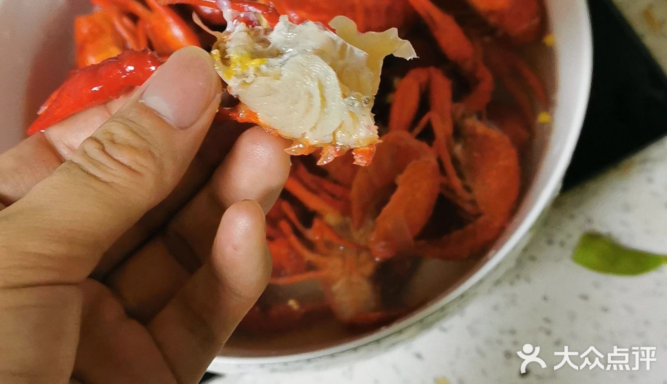 虾糕金黄，虾肉弹嫩，麻辣鲜香