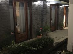 -两棵枇杷树