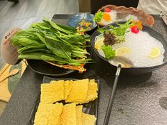 -湊湊火锅·茶憩(打浦桥日月光店)