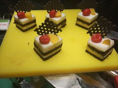 -亚马逊环球美食百汇(新城吾悦广场店)