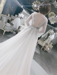 -艾米丽婚纱礼服