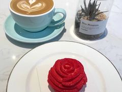 -Fridi Patisserie Cafe