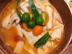 野果酸鱼-云海肴·汽锅鸡·云南菜(美罗城店)