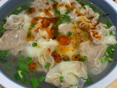 三鲜牛肉馄饨-老新隆牛肉锅贴(新街口店)