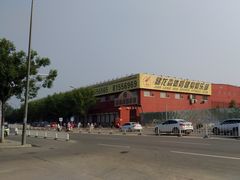 -健龙森俱乐部·游泳·健身·羽毛球综合体育馆