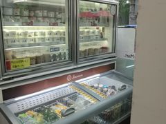 -全家便利店(襄阳南路店)