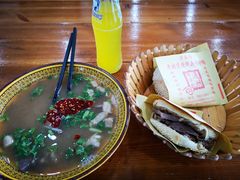 -京容合·老北京烧饼夹肉(珠江八区店)