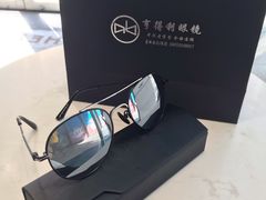-罗伯特眼镜·蔡司官方授权(罗湖国贸店)