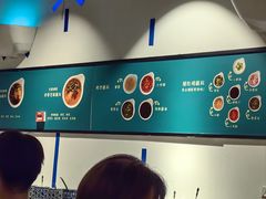 -尚尚仙·酸汤猪手·猪肚鸡火锅(华联万柳购物中心店)