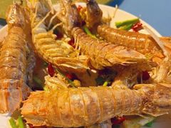 -三亚火车头万人海鲜广场