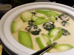 丝瓜煮艾丸-客家园.山野土菜.宴席(大运城邦店)