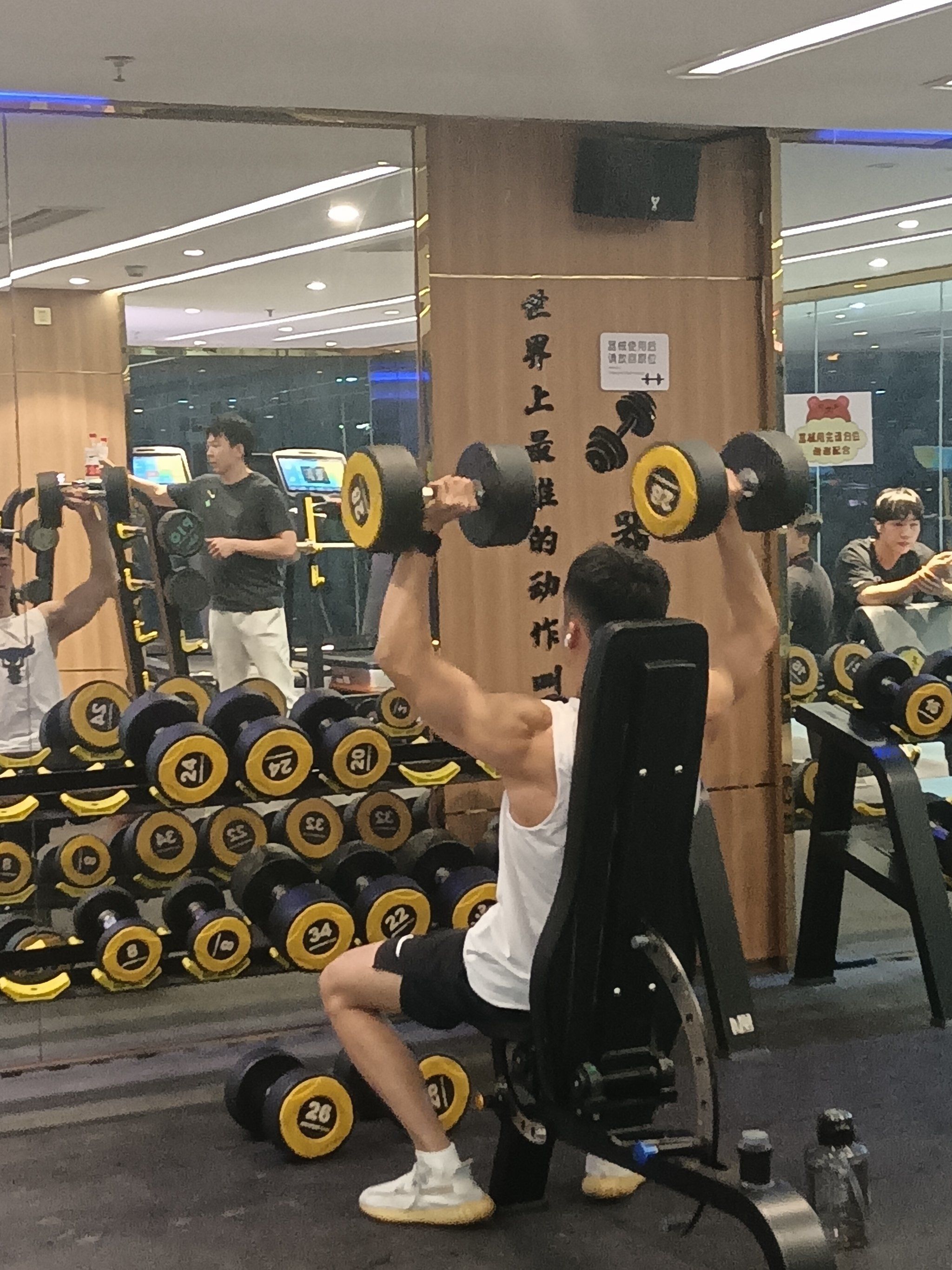 刮风下雨,健身房不打烊