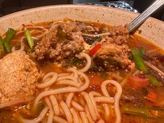 -粉八·云南米线·建水烧烤(常熟路店)