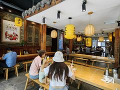 -弄堂咪道-饭香·面香·馄饨香(钦州北路田尚坊店)